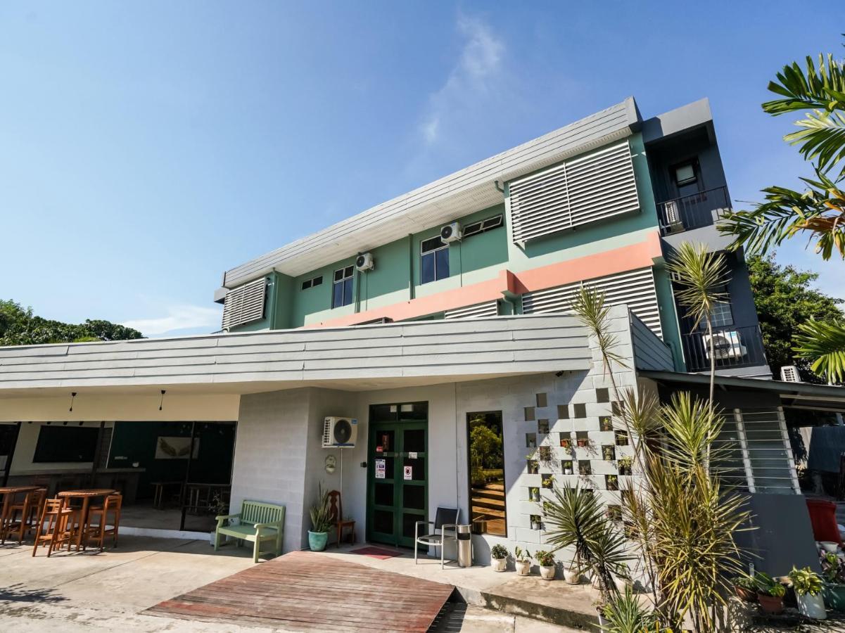Oyo 89603 Treeline Urban Inn Kota Kinabalu Exterior photo